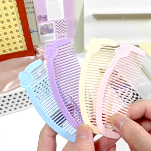 Comb Cartoon Love Mini Comb Portable Comb Baby Comb