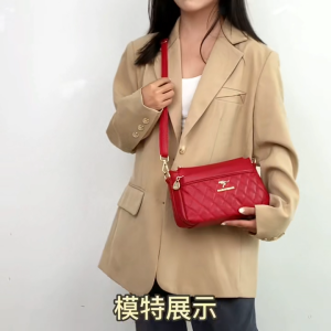 HANAMI Tas Selempang  Wanita Terbaru TA1126B5 Kulit Hitam Cantik Elegant Hanaya Terbaru Murah