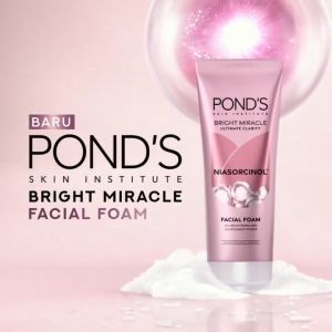 Ponds Facial Foam Bright Miracle Ultimate Clarity Niasorcinol 100gr - Pembersih Wajah untuk Kulit Cerah dan Bersinar