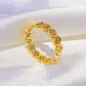 OYJR Nhẫn kim tiền bằng titan không gỉ mạ vàng 18k kiểu cổ điển sang trọng dành cho phái nữ