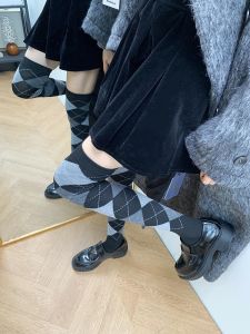 Tất Dài qua Đầu Gối Màu Xám Đậm Phong Cách Nhật Bản Mùa Đông Hình Học Cá Tính Một Số Đôi Tất Đẹp Cho Phụ Nữ