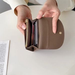 Mellow Short Wallet - กระเป๋าสตางค์หนังวัวแท้ มีสาย - Monome BKK