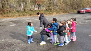 (Ready Stock) Hawk Eagle Catch Chik Chicken Game Headband Props Kindergarten Children Kid Games Animal School  老鹰捉小鸡