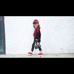 Sepatu Anak laki laki Perempuan Sneakers kanvas Lucu Q -15 casual Kekinian Terbaru warna Merah
