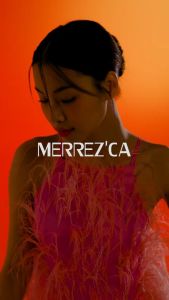 Merrezca Glowing Creamy Blush Stick ครีมบลัชผิวโกลว์ สูตรเบลอผิว
