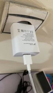Charger VIVO 33 WATT TIPE C: Aksesoris & Daya Tahan Tinggi VIVO
