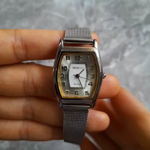 Đồng hồ nữ mandy lii mặt trãi tia second hand si nhật- đã qua sử dụng