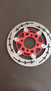 Đĩa trước 220mm  lắp PHANH TRƯỚC mâm 4 lỗ thông dụng mẫu con RẾT 3 CÀNG THÁNG 6/2025 ------ LÒNG ĐỎ + CHỐT INOX BẰNG