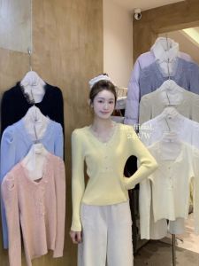 Korean Style Lace Splice V-Neck Knitted Sweater Slimming Base Layer Top for Women New Arrival Autumn Fashion Design