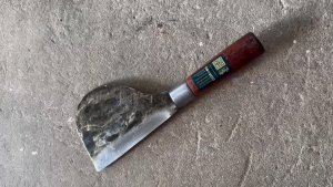 มีดมะพร้าวด้ามไม้ – ใบมีดสั้น หัวโต เหมาะสำหรับงานปลอกทุเรียน และปอกมะพร้าว ใช้งานถนัดมือ