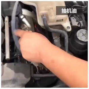 Oil change tool used for extracting and adding automotive fuel brake fluid and transmission fluid capacity 200 ml/500 ml.