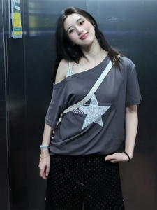 YUEZHONGWEI | Retro Star Print Grey Off-shoulder Short Sleeve T-shirt