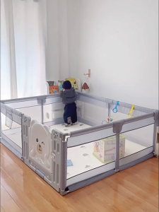 คอกกั้นเด็ก คอกเด็ก ที่กั้นเด็ก พับเก็บได้ บ้านบอลเด็ก รั้วเด็กสามารถเปิดประตูได้ ฟรี 50 ลูก