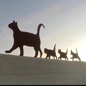 CIFbuy | Chic Iron Wall Art Cute Mama Cat with Kittens Sculpture Rustproof Metal Decor for Yard Porch Patio Garden Home