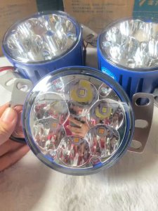 Đèn bi gầm xe tải Cheng long SD6500A trắng sâu hàng chất lượng cao. Điện 12v và 24v dùng chung (1 đèn)
