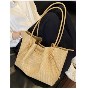 clu Korean retro hand woven tote bag for women 2026 summer new trendy high capacity shoulder bag ulc