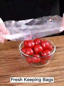 Jasmeen ฝาครอบถนอมอาหารแบบใช้แล้วทิ้ง 1 แพ็ค 100 ชิ้น ดึงแล้วใช้ วัสดุเกรดอาหาร LDPE ผ่าน SGS ปลอดภัย ไม่มีสารพิษ สำหรับอาหารสุก ผลไม้ อาหารเด็ก อาหารสัตว์เลี้ยง