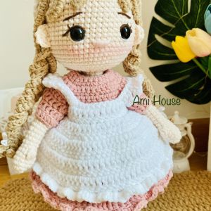 Búp bê Rosie tai thỏ bằng len móc handmade – Gấu bông cotton an toàn cho bé – Búp bê len cao cấp – Ami House