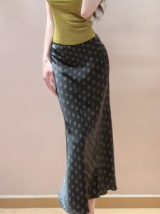 MANMI | Polka Dot French Style Elegant Skinny Pencil Skirt Black