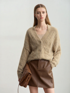 AMII | Relaxed V-Neck Dropped Shoulder Twisted Knit Cardigan