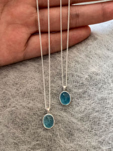 สร้อยคอเงินแท้พร้อมจี้สีฟ้าทะเล โซ่คอสเวตเตอร์สำหรับผู้หญิง เครื่องประดับแฟชั่นระดับไฮเอนด์ จี้รูปหัวใจทะเลแบบอเนกประสงค์