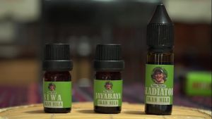 TRISULA MAUT UMPAN MANCING IKAN NILA RACIKAN CEPY YANWAR DENGAN 2 BOTOLSIWA AROMA SEREH GARLIK