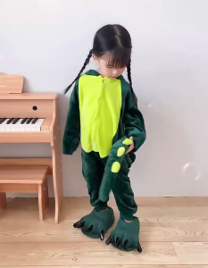 ชุดเด็กผู้หญิง ชุดไดโนเสาร์สาวไทย ชุดมาสคอตไดโนเสาร์สีเขียว