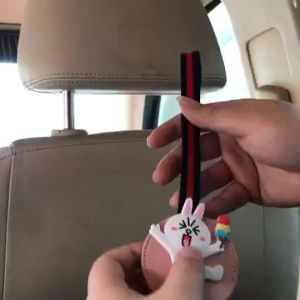 Móc treo đồ sau ghế xe ô tô - Móc treo đồ hình cute xe hơi dễ thương - New 2024