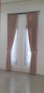 GORDEN SEKATAN PEMISAH RUANGAN POLOS BLACKOUT IMPORT