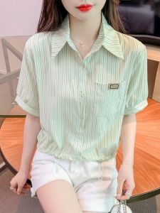 เสื้อเชิ้ตแขนสั้นลายทางสำหรับผู้หญิง ทรงหลวม ทรงปกติ ผ้าโพลีเอสเตอร์ ทรง POLO ทรงปกติ ฤดูร้อน 2025 ใหม่