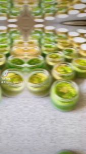 Mặt nạ đào thải mụn trên da giúp da căng bóng mịn màng căng mượt xoá tình trạng da chay sần giúp da luôn đủ ẩm