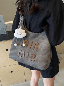 Large Capacity Tote Bag Womens Autumn Winter Commuter Bag Crossbody Single Shoulder Bag Retro Style Handbag Soft Handle