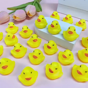 Mainan Itik Getah Kuning Mandi Bath Duck BIBI Sound Cute Yellow Duck Squeaky Sound Bath Toy Kids Baby