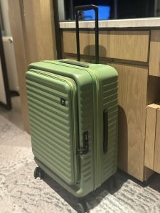 ขยายได้ 20 นิ้วตรวจสอบกระเป๋าเดินทางสําหรับผู้ชายและผู้หญิงกระเป๋าเดินทางธุรกิจสไตล์ซิปปิดด้วยไนลอนซับ Universal ล้อ