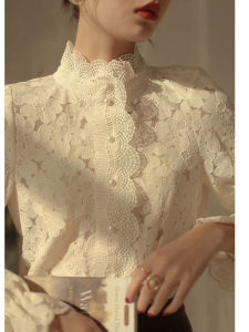 Vintage French Style Lace Collar Pearl Buttoned Floral Shirt Women