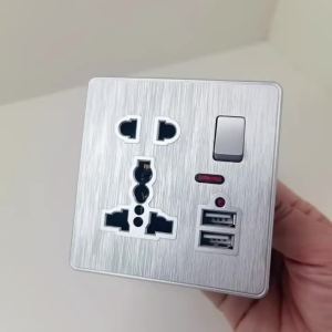 UK 13A Brushed Silver 220V Wall Light Switch Panel Socket Universal USB Wall Dual Power Outletswitch on Off AC 110-250V