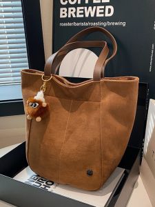 กระเป๋าผ้าตาข่ายทรงถุงซิปขนาดใหญ่สำหรับเดินทางไปทำงานและช้อปปิ้ง กระเป๋าสะพายไหล่แบบลำลองสำหรับฤดูใบไม้ร่วงปี 2024