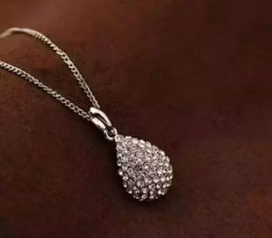 KALUNG ITALI GOLD AND SILVER LIONTIN OVAL PERTAMA