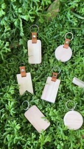 พวงกุญแจไม้ แบบเปล่า สายหนัง สายสแตนเลส พวงกุญแจ DIY ไม้เปล่าสำหรับ DIY ไม้เปล่าสำหรับพิมพ์ลาย สกรีนลาย ไม่เคลือบน้ำยา