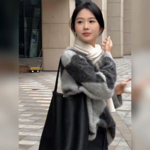 YUFUQING | Retro Fashion Diamond Pattern Long Sleeve Knitted Sweater Womens New Style Elegant Versatile Round Neck Cashmere Sweater