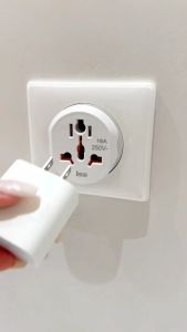 Universal Travel Adaptor Internasional Over Steker Multi Converter Oversteker Stop Kontak Colokan Listrik Adapter Kuningan Luar Negeri AU US UK CN to EU Plug 16A