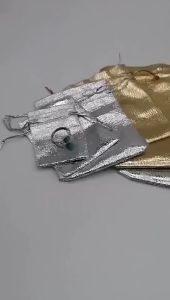 ทอง 10 * 15 ซม. 100 ชิ้นผ้าทองและเงินพวงกระเป๋าเครื่องประดับ Drawstring ถุงผ้าเล็ก ๆ ทองและเงินของขวัญเก็บบรรจุภัณฑ์ ผู้ผลิตกระเป๋าขายส่ง