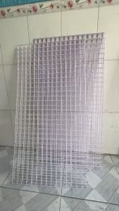 ( 50 x 100cm x ô rộng 5cm - sợi sắt 3.5 ly) Tấm lưới sắt đan treo phụ kiện màu trắng sữa