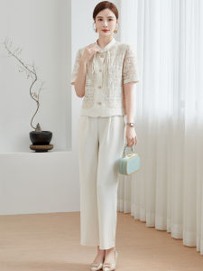 ชุดแฟชั่นฤดูร้อนสำหรับคุณแม่วัยกลางคน เสื้อแขนสั้นทรงสลิมฟิต ชุดสองชิ้น ผ้าโพลีเอสเตอร์ คอตตอน ปักลาย กระดุมเดียว