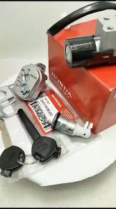 Kunci Kontak Vario 110 Karbu Pertama Set Plus Jok Original Honda Keyset Vario 110 Kunci Kontak KVB 35011-KVB-930