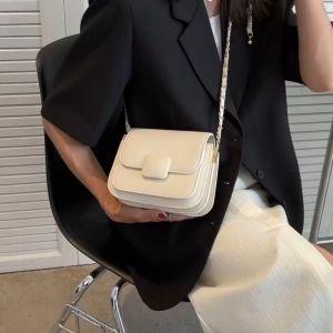 LOEI Naya Bag Fashion Korea Terbaru Wanita Tas Selempang Rantai Slingbag Kekinian 2207