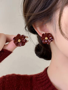 Pianist | Vintage No-piercing Flower Earrings