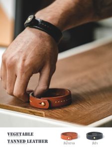 MADENGFUSHU | Retro Leather Embossed Golden Wide Mens Bracelet
