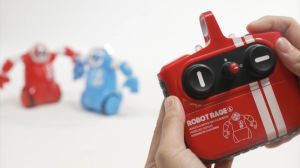 Sharper Image Toy Remote Control RC Robo Rage (1212006111) Two Player Robot Fighting Set
