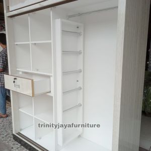 Lemari Pakaian 2 Pintu Jumbo Sliding Hijab Finishing HPL Premium/trinityjayafurniture